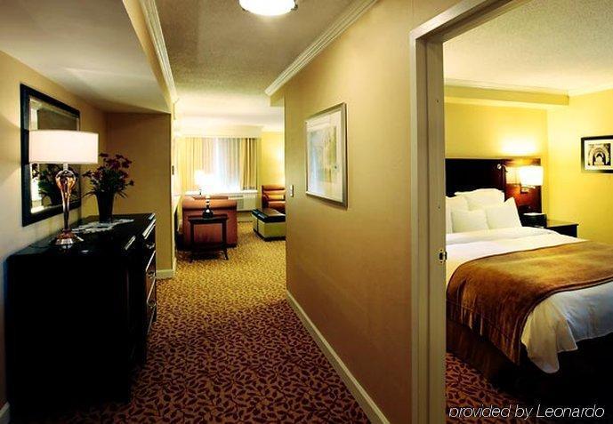 Marriott Raleigh Durham Research Triangle Park Hotel 3*